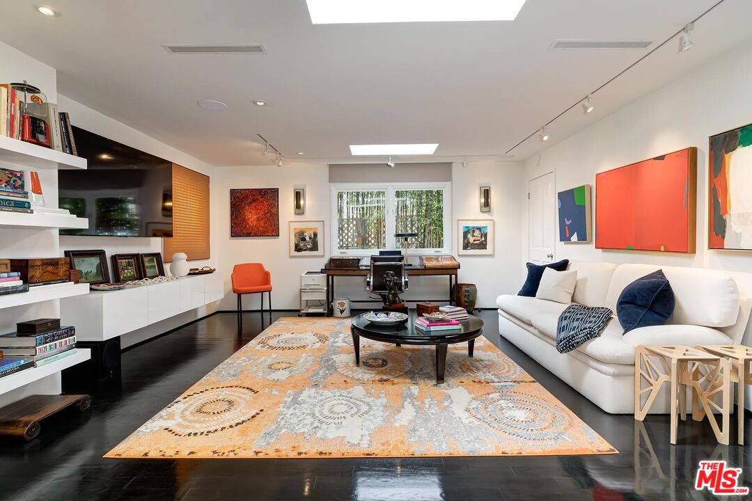 335 Amalfi Drive