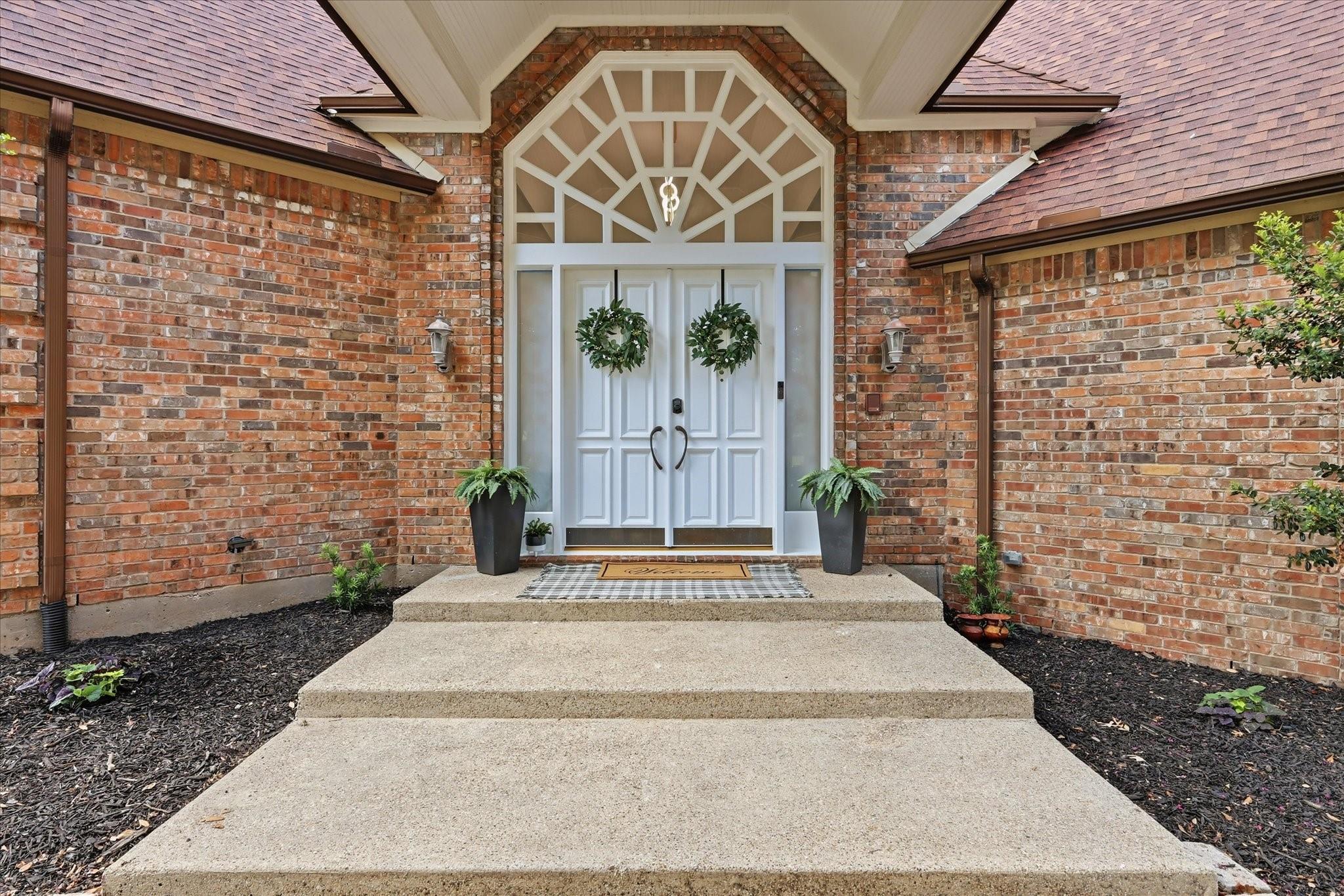 220 Meadow Lake Court