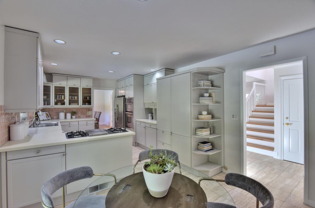 1017 Dartmouth Lane