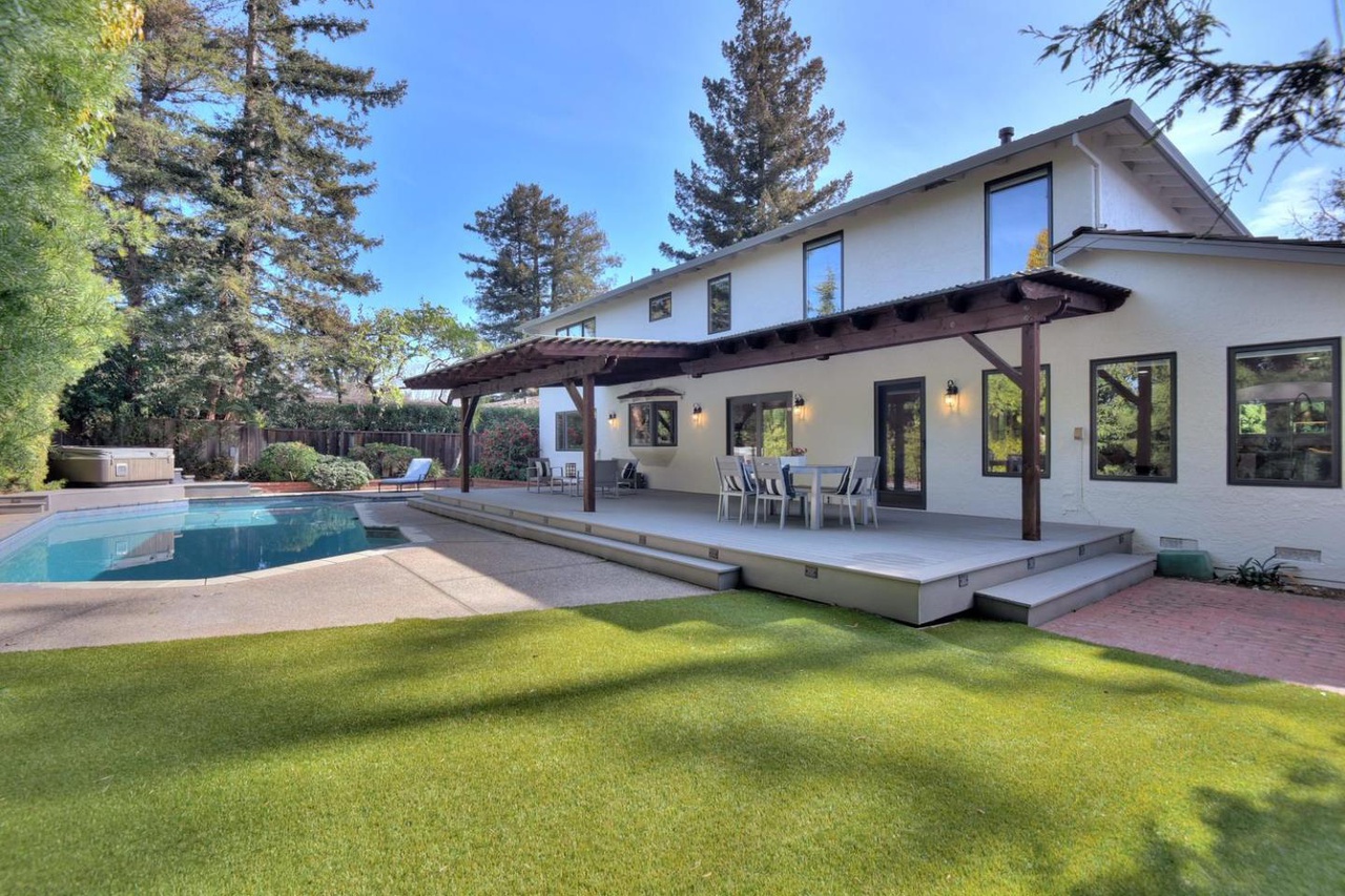 1017 Dartmouth Lane