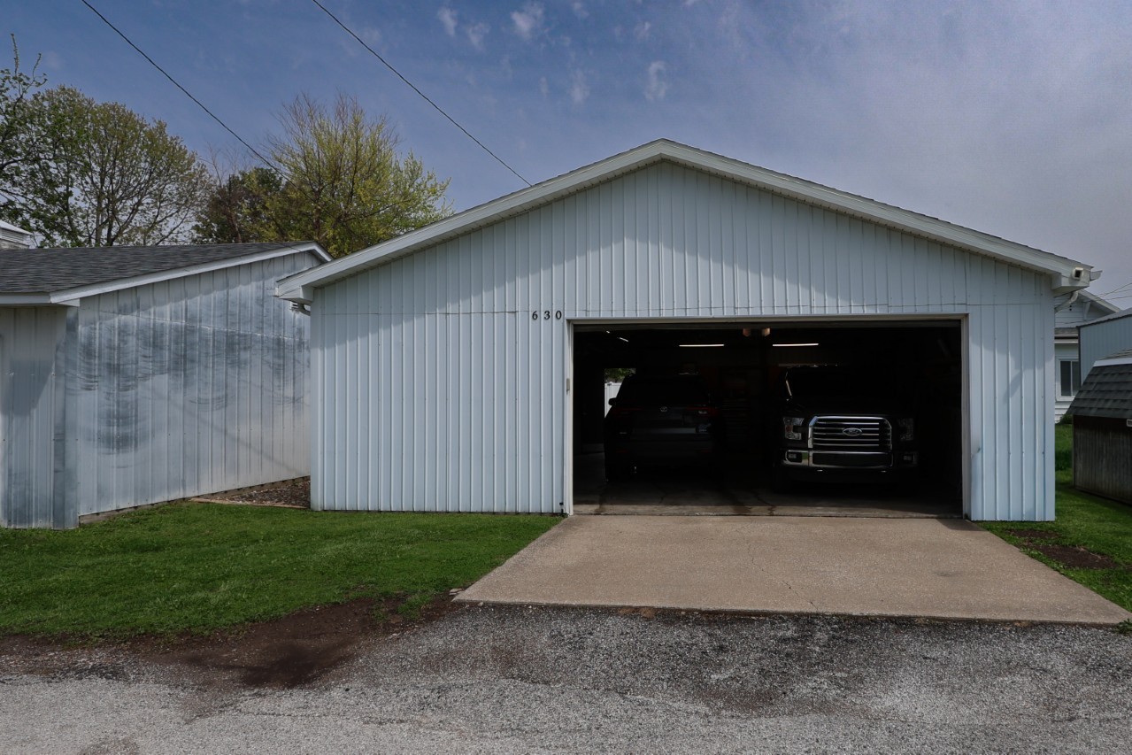 630 S 19th