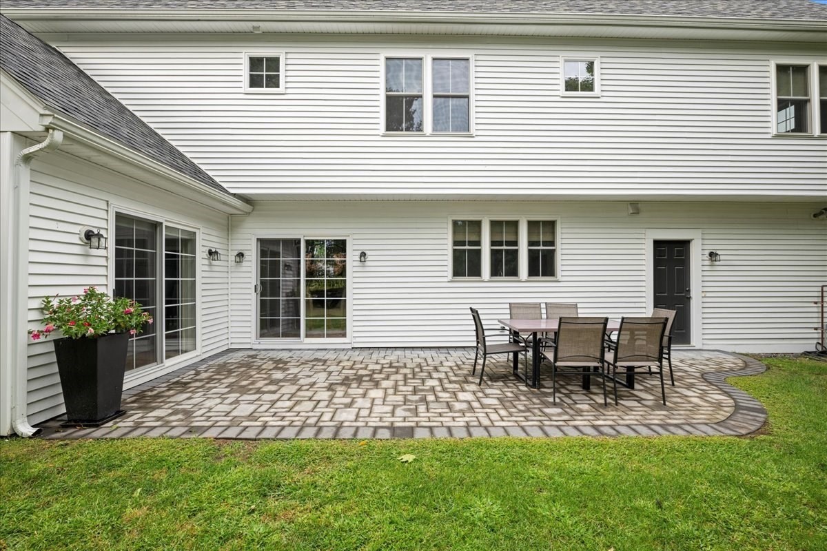11 Waring Rd