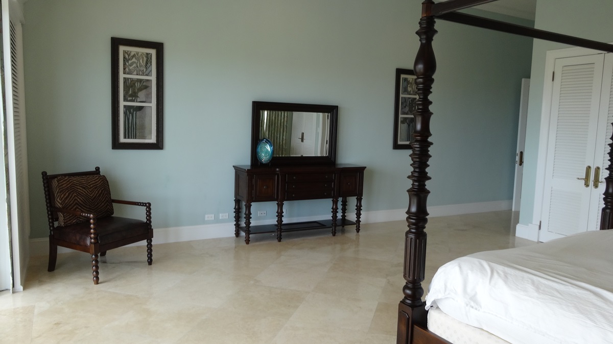 Ocean Club Estates Golf Course Home