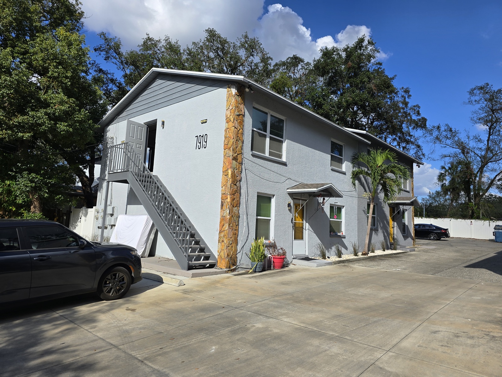 7919 Lakeshore Dr