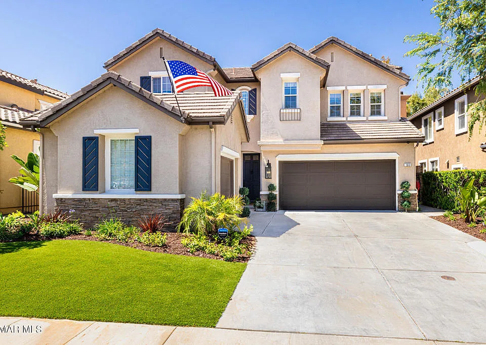 163 Brooks Ct