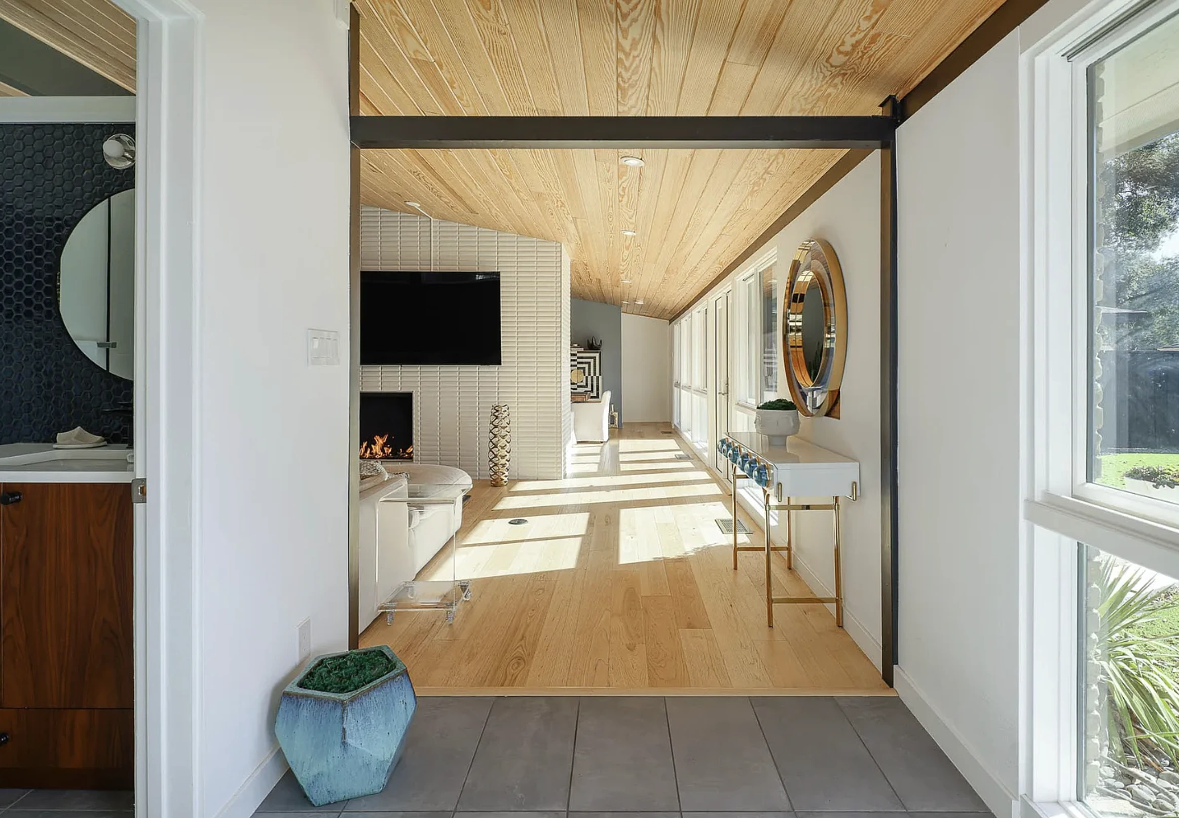 11232 Pinocchio Dr