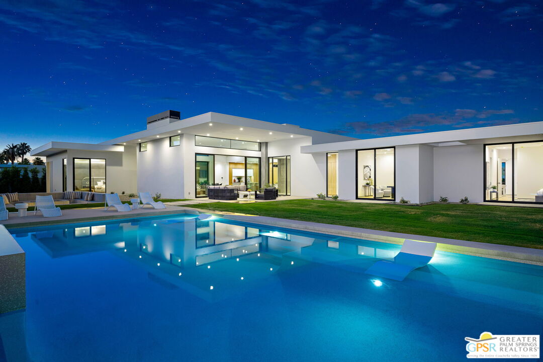 2 Desert Lark Cir