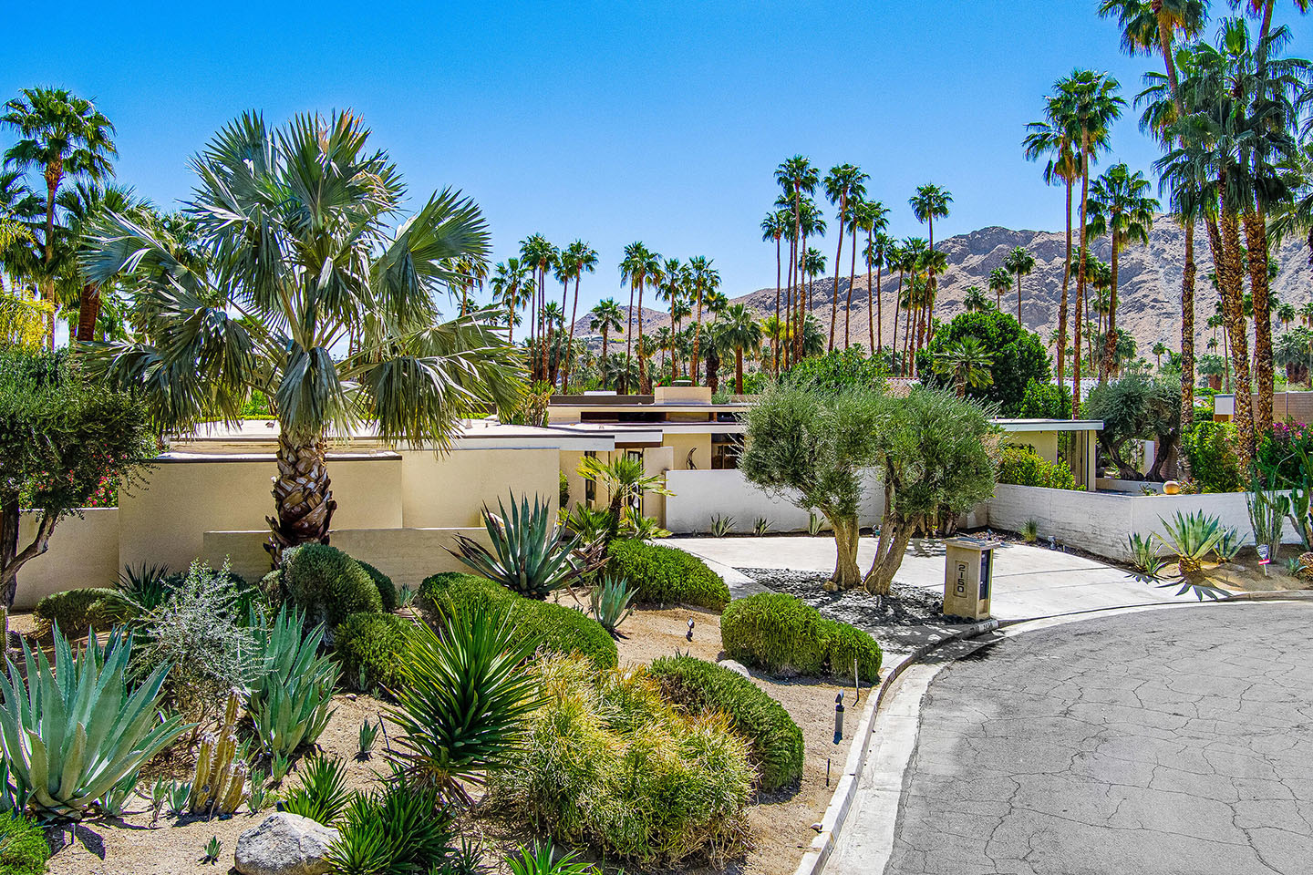 2150 Silverado Cir
