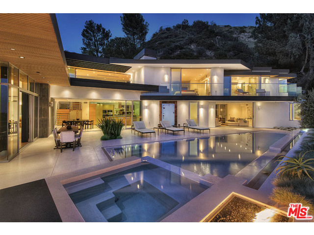 1734 N. Doheny