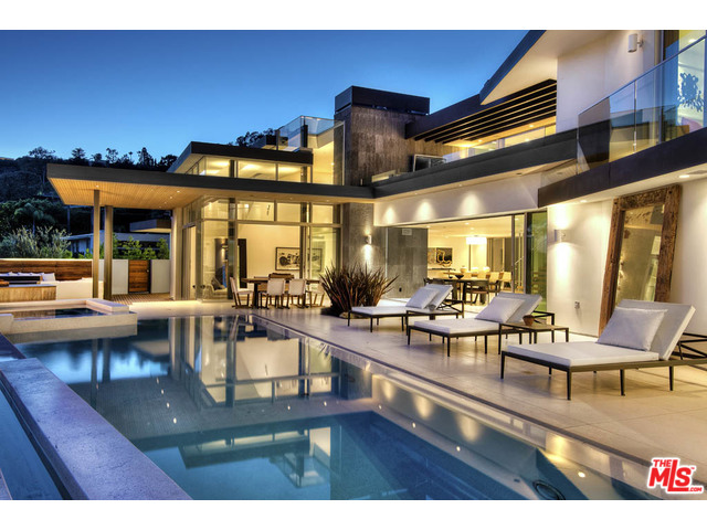 1734 N. Doheny