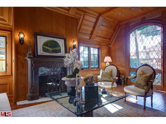 870 Doheny