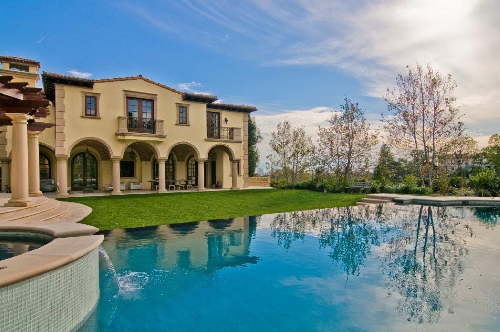 1141 Summit Drive