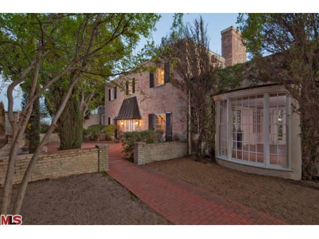 8555 Hedges Pl.