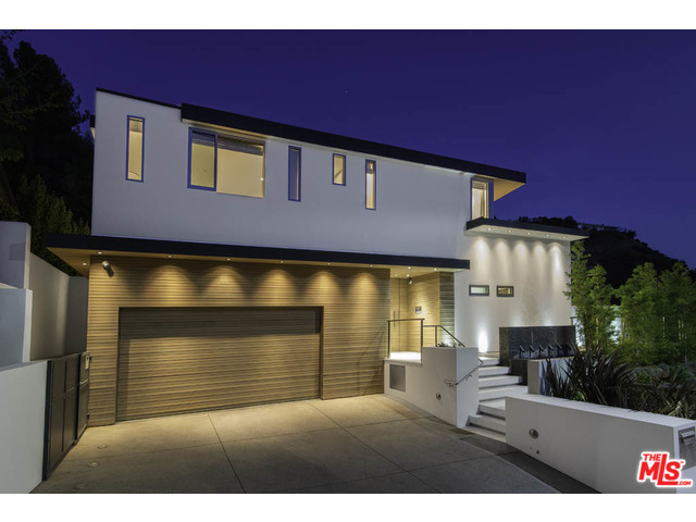 1734 N. Doheny