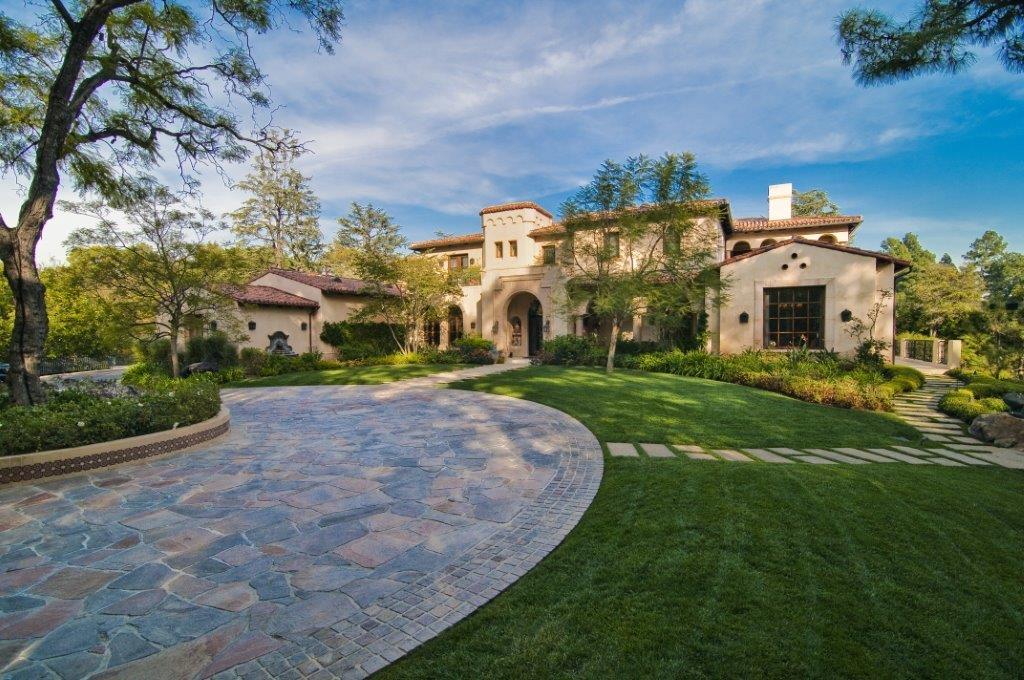 1005 Laurel Way