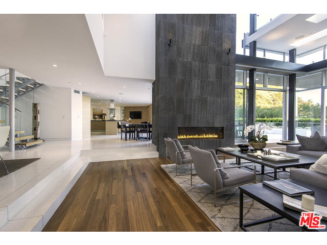 1734 N. Doheny
