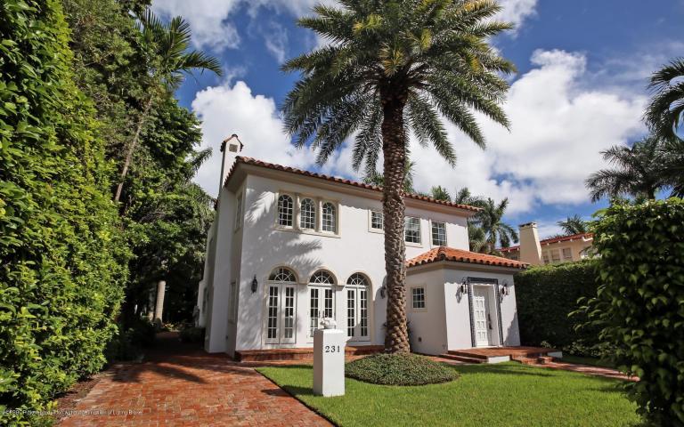 231 Seaspray Ave