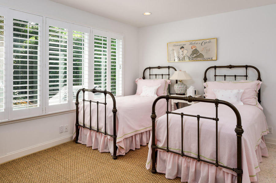 256  Mockingbird Trail