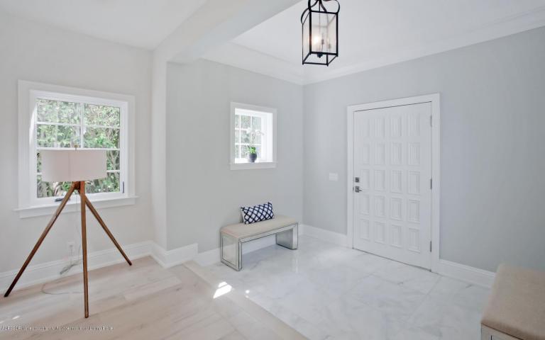 231 Seaspray Ave