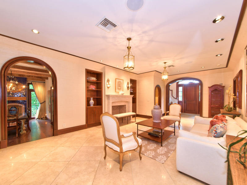 120  Seagate Road