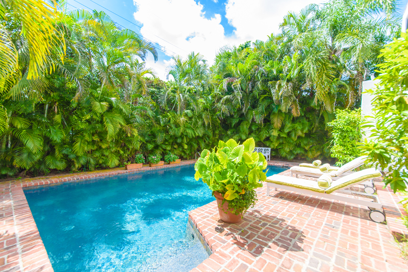 142 Seaspray Ave