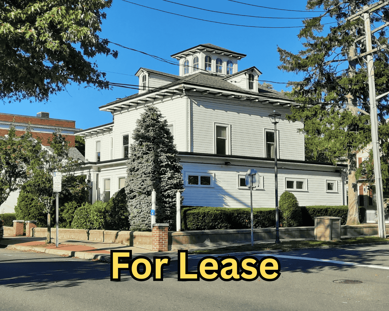 206 Roanoke Ave