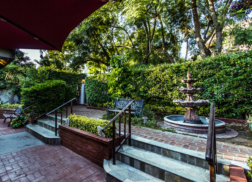 8610 W. West Knoll Dr.