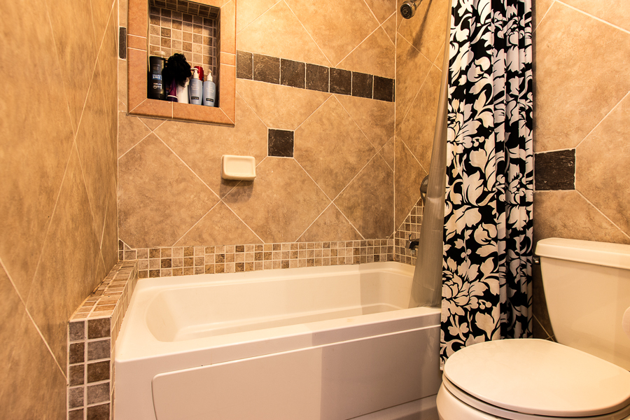 8610 W. West Knoll Dr.