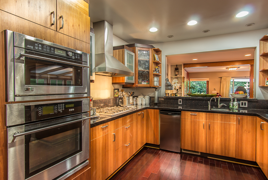 8610 W. West Knoll Dr.