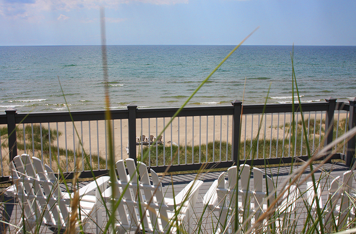 5933 Lakeshore Drive