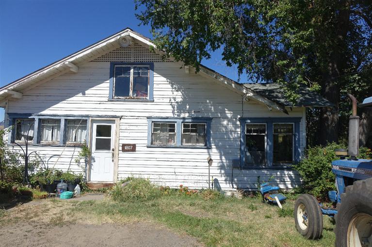 1735 E Main St