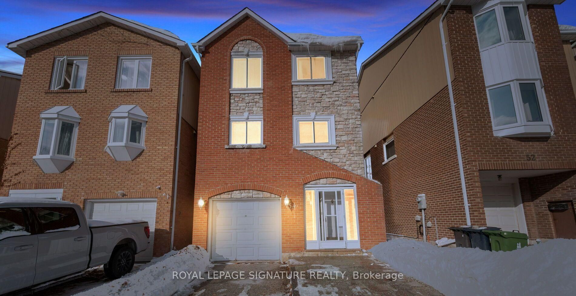 54 Carnival Ct