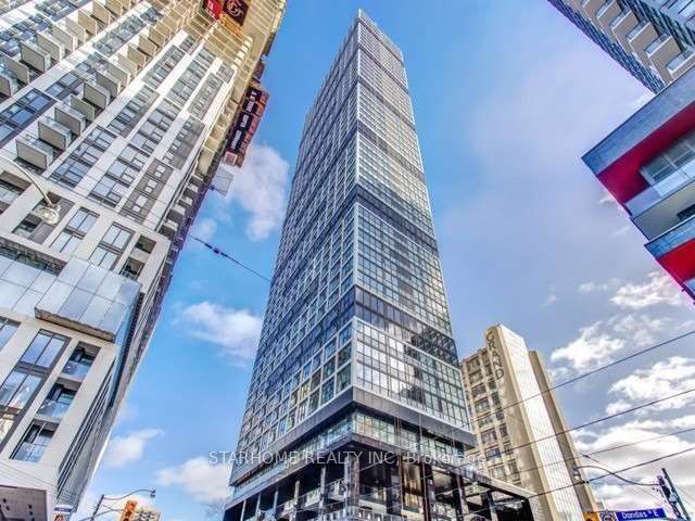 181 Dundas St E