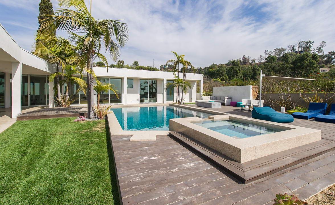 525  Chalette Drive