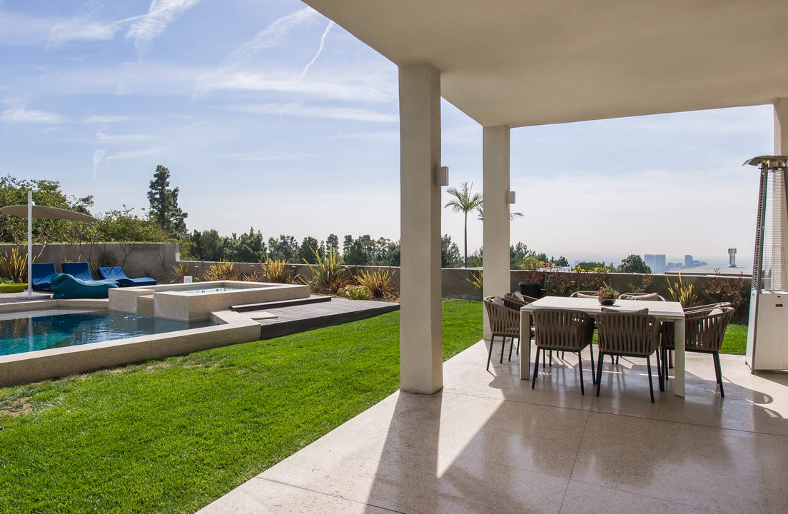 525  Chalette Drive