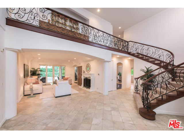 5051 Gaviota Ave.