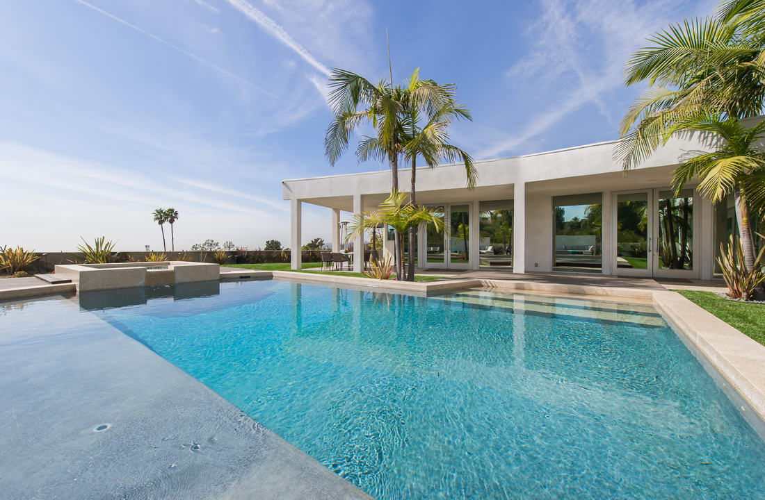 525  Chalette Drive