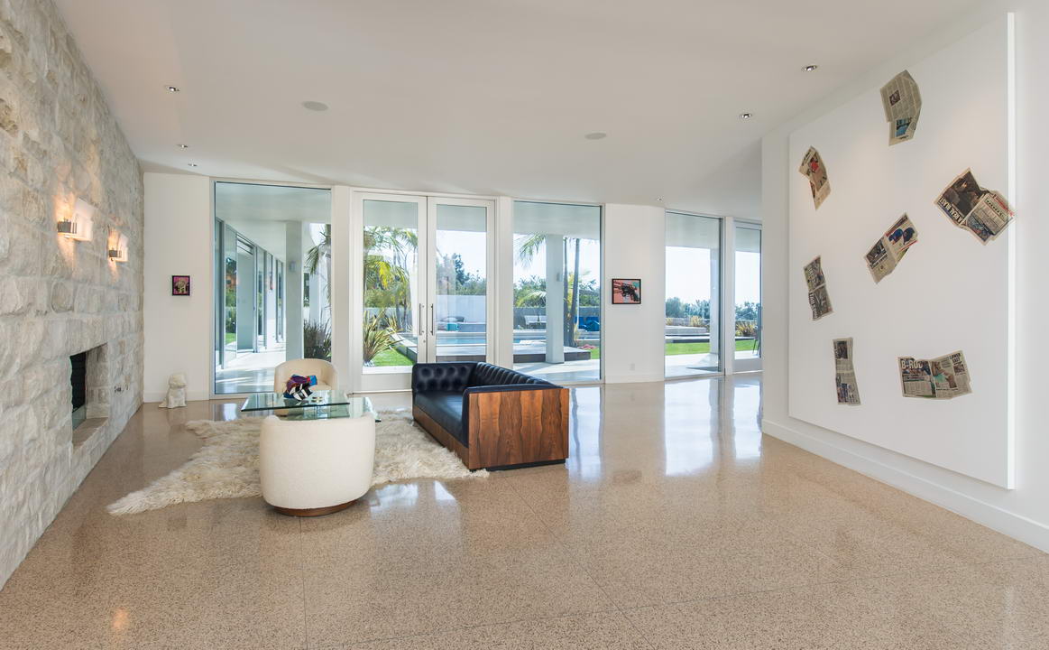 525  Chalette Drive
