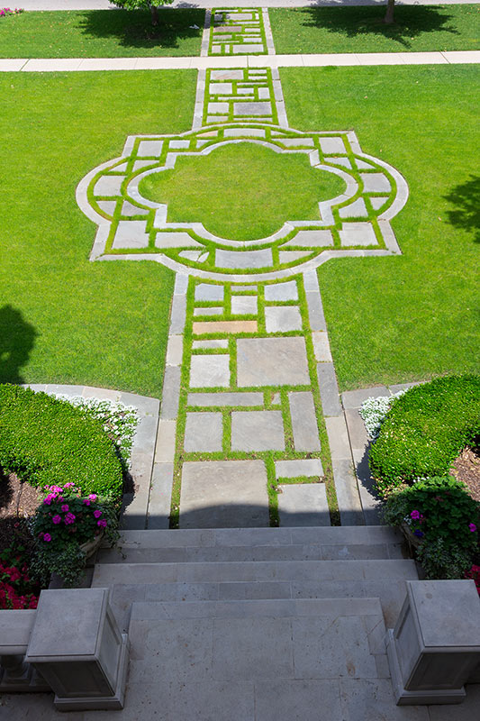 3933 Caruth BLVD