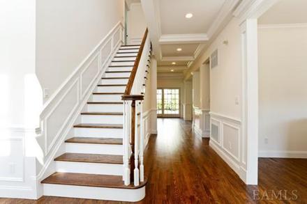 20 Maple Hill Dr