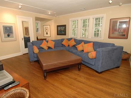 8 Normandy Road
