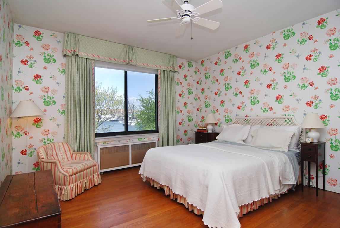 606 Shore Acres Dr