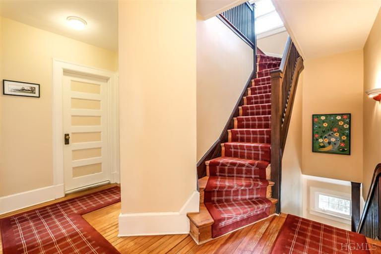7 Thompson Pl