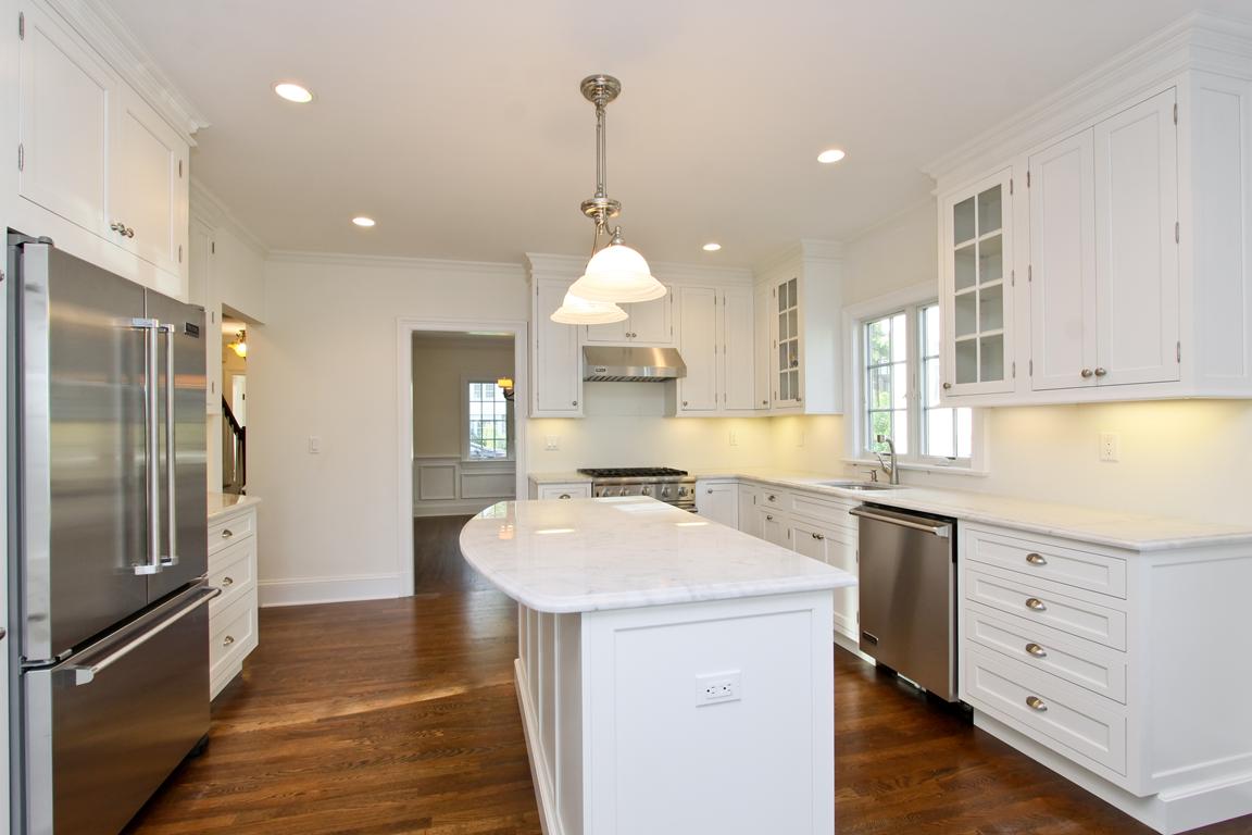 7 Byron Ln