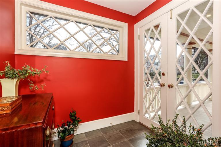 7 Thompson Pl