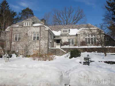 7 Glenn Rd