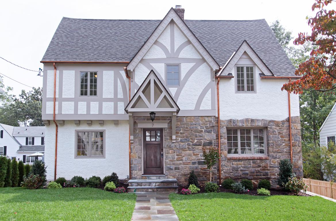 7 Byron Ln
