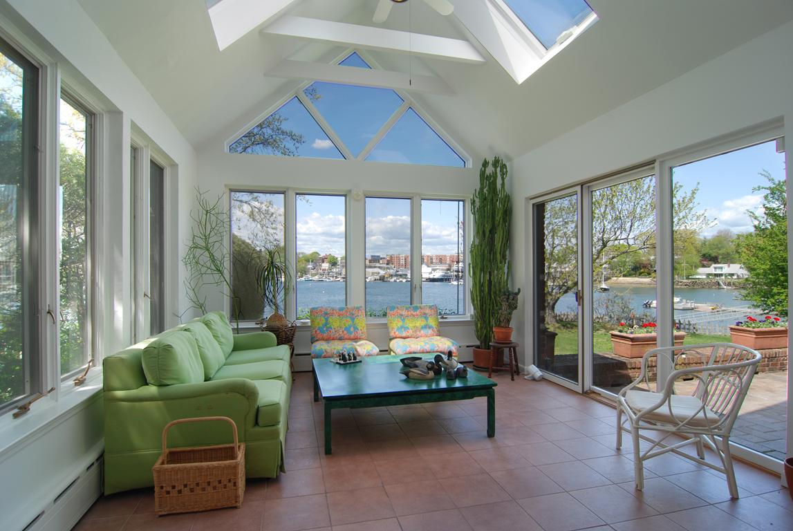 606 Shore Acres Dr