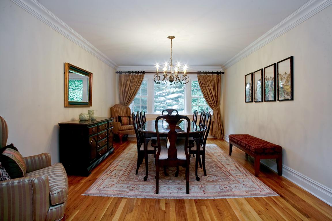 27 Barlow Ln