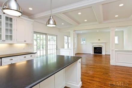 20 Maple Hill Dr